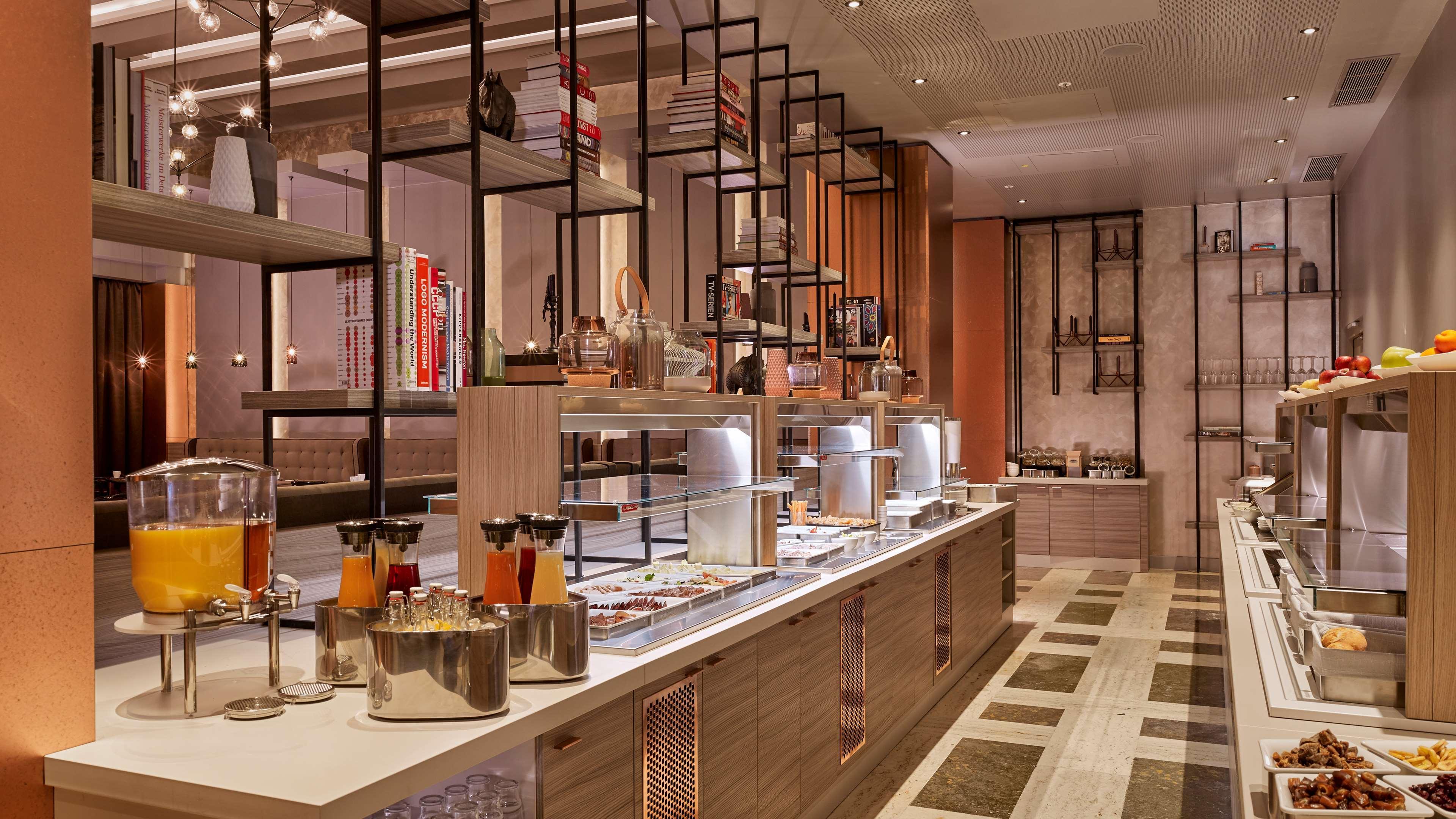 Park Plaza Hotel 4*